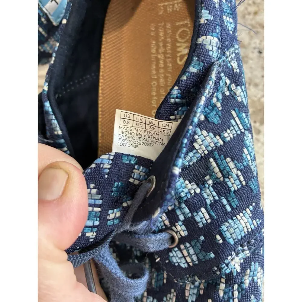 Toms blue aztec